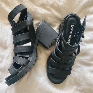 Black Dirty Laundry Fun Stuff Heeled Sandal Women’s Size 5.5-6